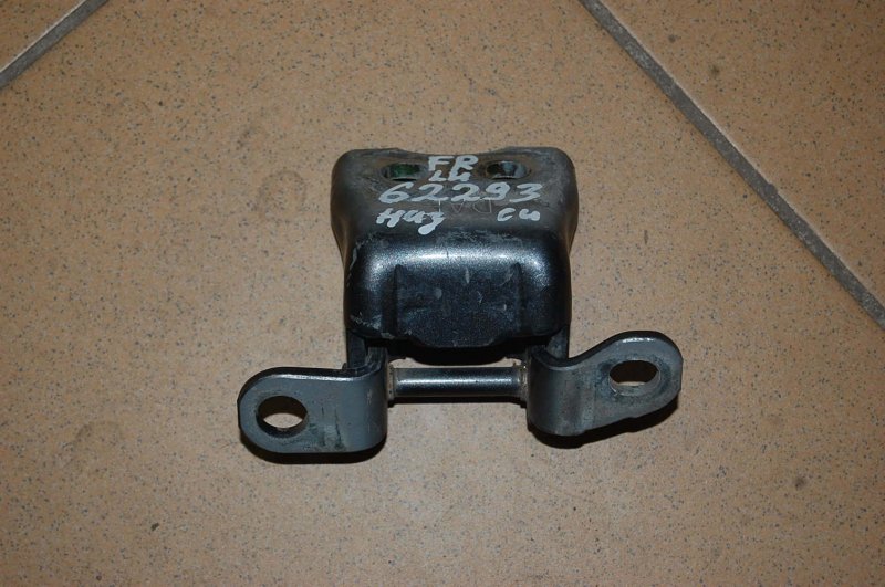 Запчасть петля двери нижняя передняя левая HONDA ACCORD CU8 / TSX 08-14 Б/У Петля двери нижняя передняя левая HONDA ACCORD CU8 / TSX 08-14 Б/У