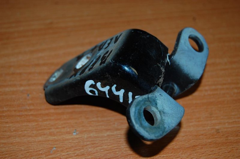 Запчасть петля двери верхняя передняя левая HONDA ACCORD CU8 / TSX 08-14 Б/У Петля двери верхняя передняя левая HONDA ACCORD CU8 / TSX 08-14 Б/У