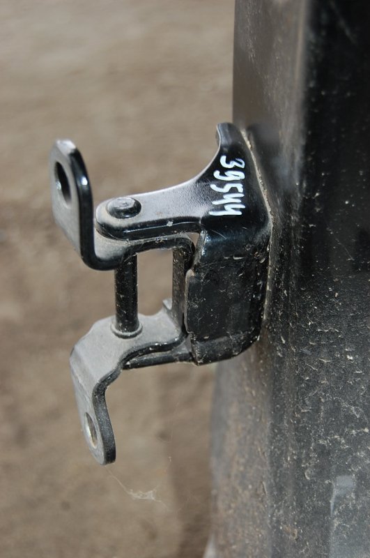 Петля двери нижняя передняя левая ACCORD CU8 / TSX 08-14 Петля двери нижняя передняя левая ACCORD CU8 / TSX 08-14