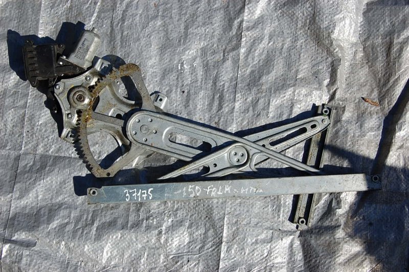 Стеклоподъемник передний левый COROLLA 150 06-13 Стеклоподъемник передний левый COROLLA 150 06-13