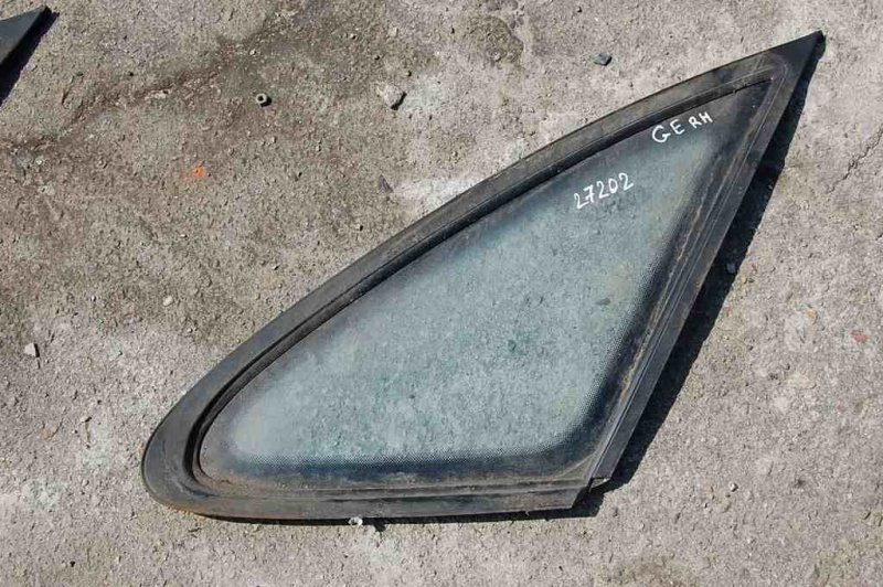 Запчасть стекло в кузов заднее правое MAZDA 626 GE 91-97 Б/У Стекло в кузов заднее правое MAZDA 626 GE 91-97 Б/У