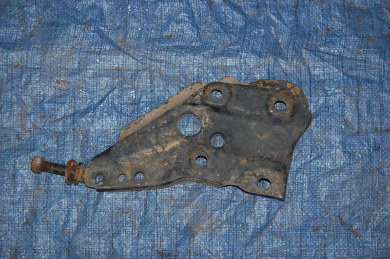 Рычаг передней подвески нижний передний левый PRIMERA P-10 90-96