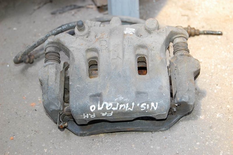 Суппорт тормозной передний правый NISSAN MURANO Z50 02-07 41001-EG50A Б/У