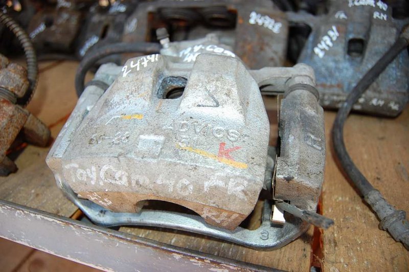 Суппорт тормозной передний правый TOYOTA CAMRY 40 06-11 47730-33340 Б/У