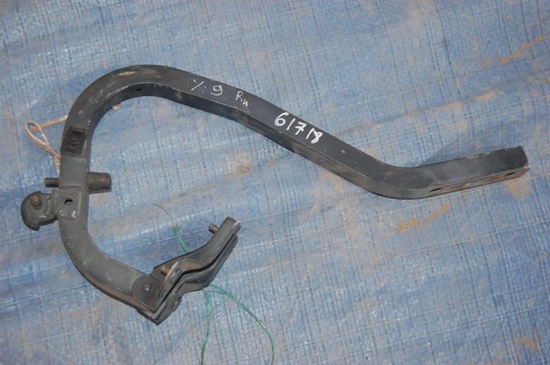 Петля крышки багажника правая MAZDA XEDOS 9 X9 (TA) 93-02 T001-52-710A Б/У