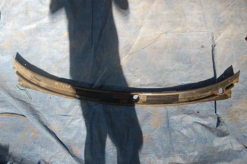 Запчасть пластик под лобовое стекло / жабо MITSUBISHI LANCER 4/5/6/7/8 88-02 Б/У Пластик под лобовое стекло / Жабо MITSUBISHI LANCER 4/5/6/7/8 88-02 Б/У