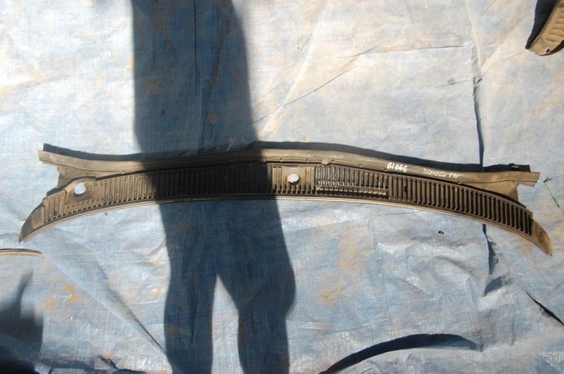 Пластик под лобовое стекло / Жабо TOYOTA COROLLA E90 87-91 Б/У