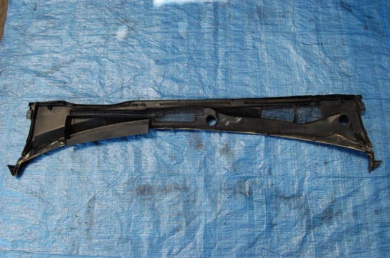 Пластик под лобовое стекло / Жабо CAMRY 30 02-06