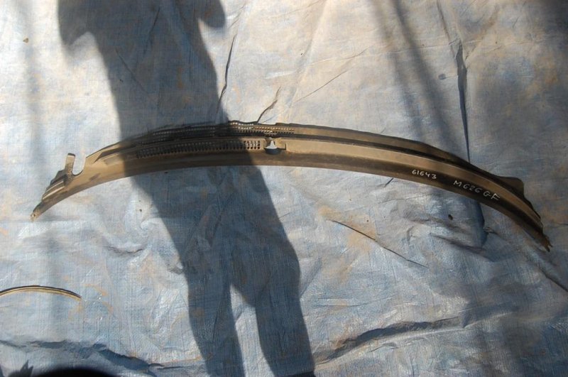 Пластик под лобовое стекло / Жабо KIA SPORTAGE JA 93-04 Б/У