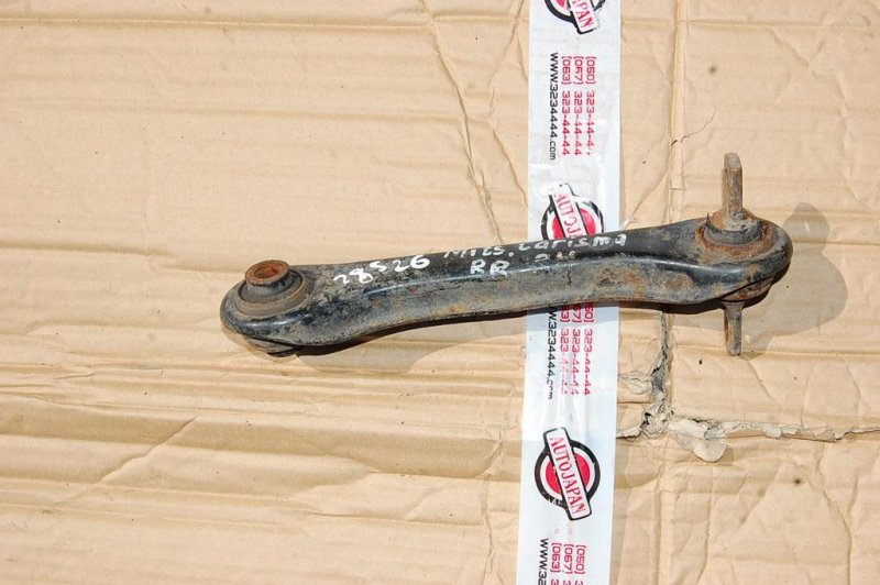 Рычаг задней подвески поперечный верхний задний правый MITSUBISHI CARISMA 95-04 Б/У