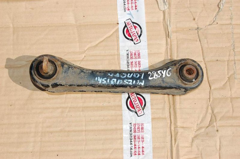 Рычаг задней подвески поперечный верхний задний правый MITSUBISHI LANCER 4/5/6/7/8 88-02 Б/У