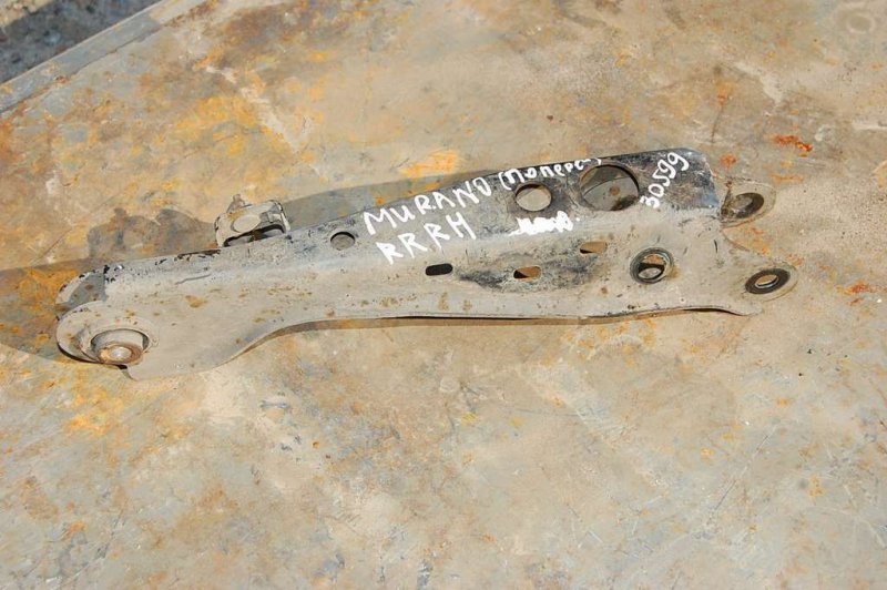 Рычаг задней подвески поперечный нижний задний правый MURANO Z50 02-07