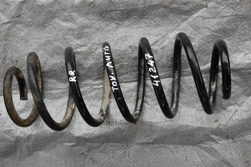 Пружина задней подвески TOYOTA AURIS 06-12 48231-02570 Б/У