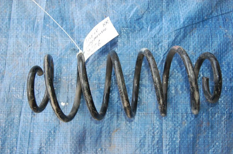 Запчасть пружина задней подвески TOYOTA AURIS 06-12 48231-02570 Б/У Пружина задней подвески TOYOTA AURIS 06-12 48231-02570 Б/У