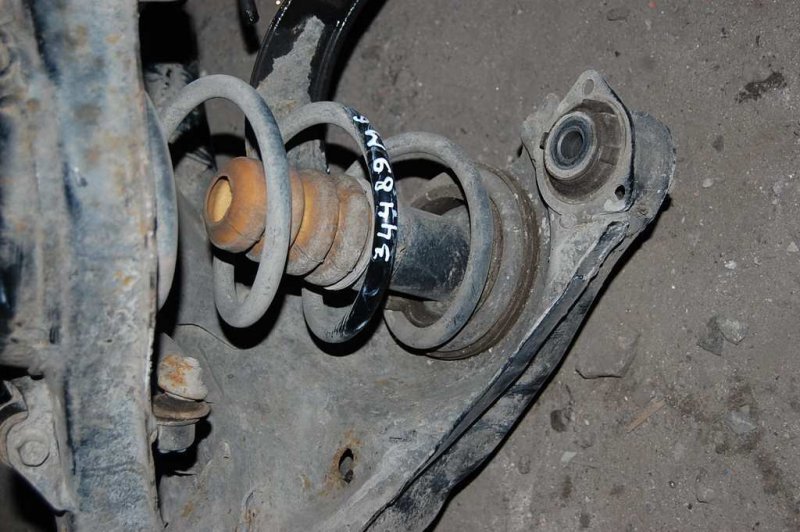 Запчасть пружина задней подвески MAZDA 6 GG 02-07 GJ6R-28-011B Б/У Пружина задней подвески MAZDA 6 GG 02-07 GJ6R-28-011B Б/У