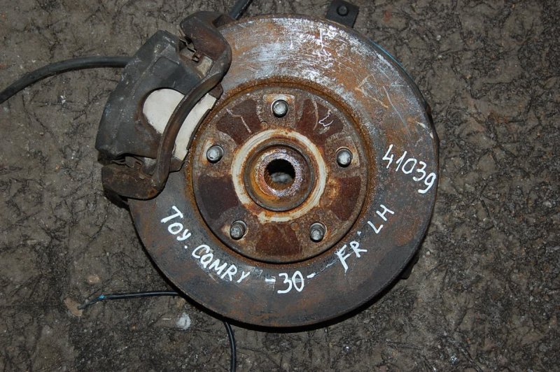 Кулак поворотный передний левый CAMRY 30 02-06 Кулак поворотный передний левый CAMRY 30 02-06