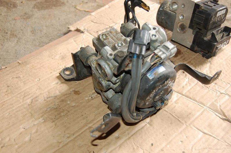 Блок ABS TOYOTA CAMRY 10 92-96 44510-32060 Б/У