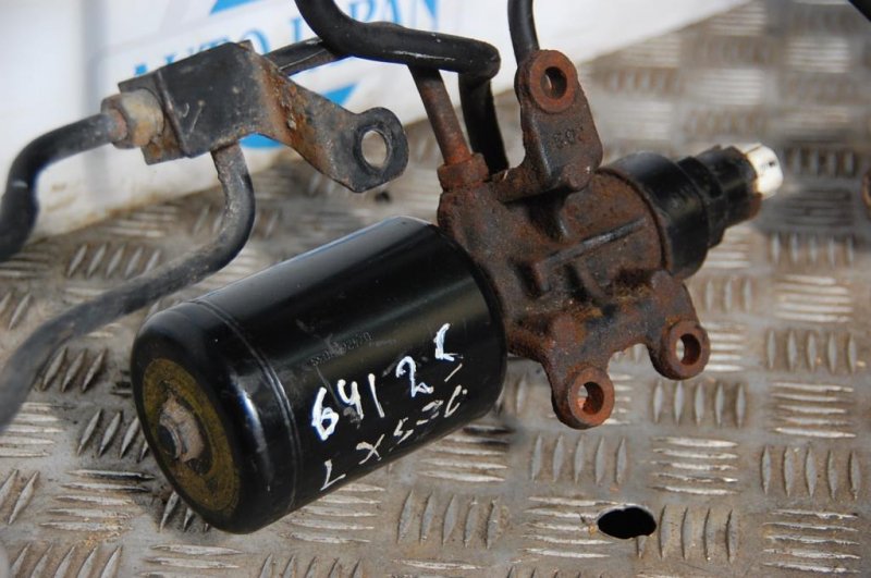 Компрессор пневмоподвески LX570 07-15