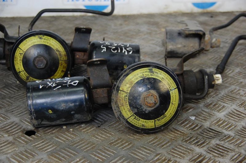 Компрессор пневмоподвески LX570 07-15