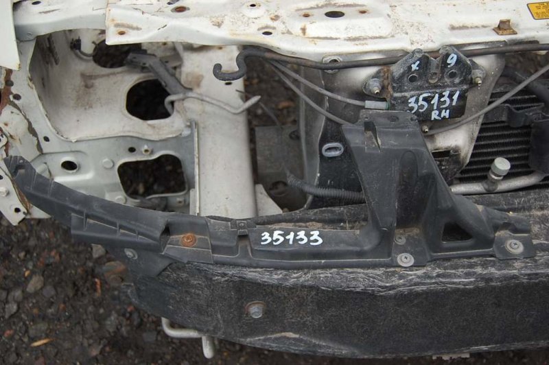 Запчасть кронштейн крепления фары передний правый MAZDA XEDOS 9 X9 (TA) 93-02 Б/У Кронштейн крепления фары передний правый MAZDA XEDOS 9 X9 (TA) 93-02 Б/У