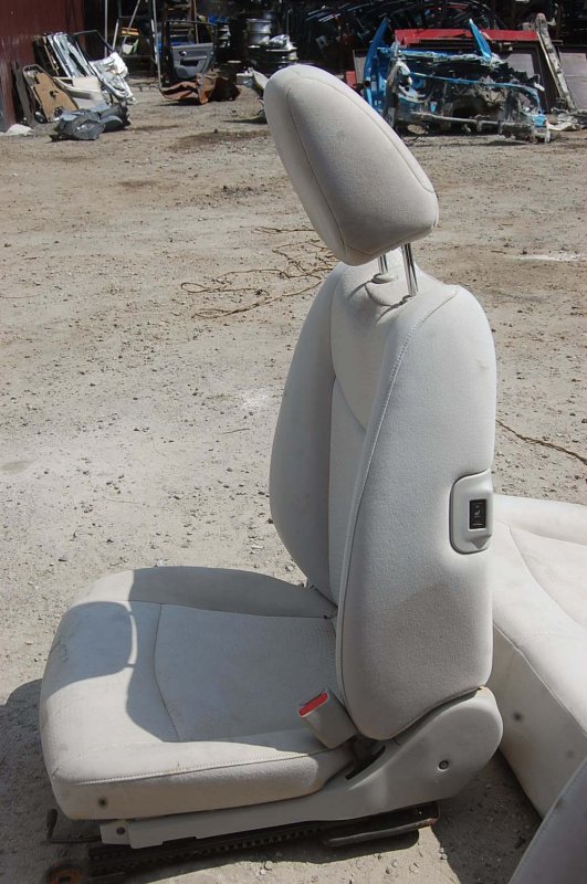 Сиденья комплект NISSAN LEAF 10-17