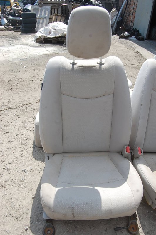 Сиденья комплект LEAF 10-17