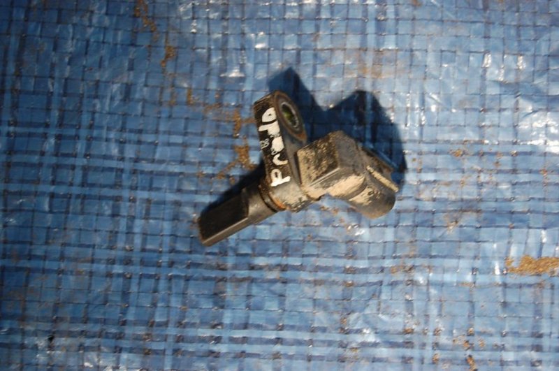 Датчик ABS задний COROLLA 120 00-07