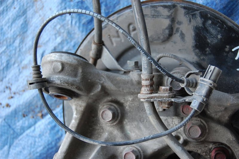 Датчик ABS задний правый HONDA CIVIC 4D 06-11 FD Б/У