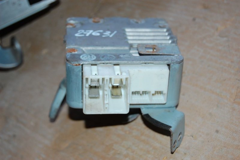 Запчасть блок управления электроусилителем руля TOYOTA PRIUS - 20 03-11 89650-47101 Б/У Блок управления электроусилителем руля TOYOTA PRIUS - 20 03-11 89650-47101 Б/У