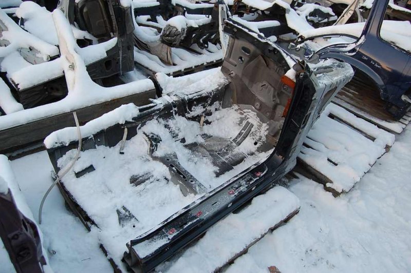 Четверть кузова передняя правый INFINITI G35 03-07 76260-AM800 Б/У