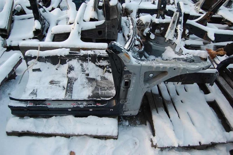 Четверть кузова передняя правый INFINITI G35 03-07