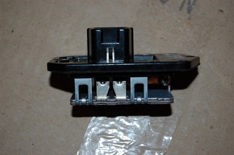 Резистор печки AURIS 06-12