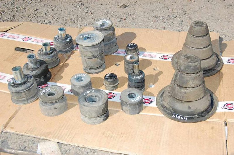 Отбойник амортизатора TOYOTA LAND CRUISER 200 08-21 Б/У