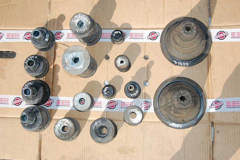 Отбойник амортизатора LAND CRUISER 200 08-21