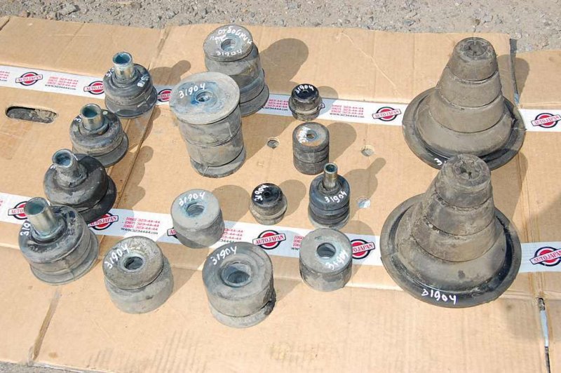 Отбойник амортизатора TOYOTA LAND CRUISER 200 08-21