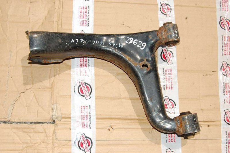 Рычаг задней подвески поперечный верхний задний левый MITSUBISHI GALANT 03-12 MR589459 Б/У