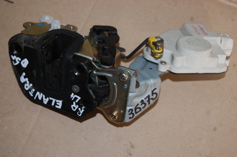 Замок двери задний левый HYUNDAI ELANTRA XD 00-06 814102D001 Б/У