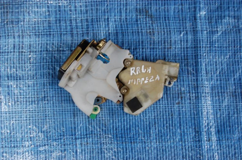 Замок двери задний левый IMPREZA 00-07 GD/GG