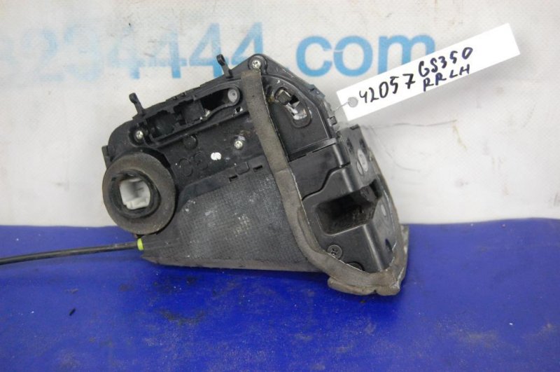 Замок двери задний левый LEXUS GS350 GS300 05-11 69060-30540 Б/У