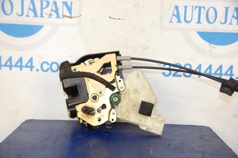 Замок двери задний левый INFINITI G35 03-07 82503-AL510 Б/У