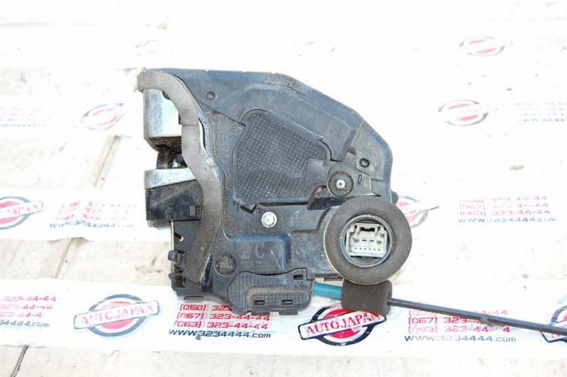 Замок двери задний левый RAV4 05-12 Замок двери задний левый RAV4 05-12