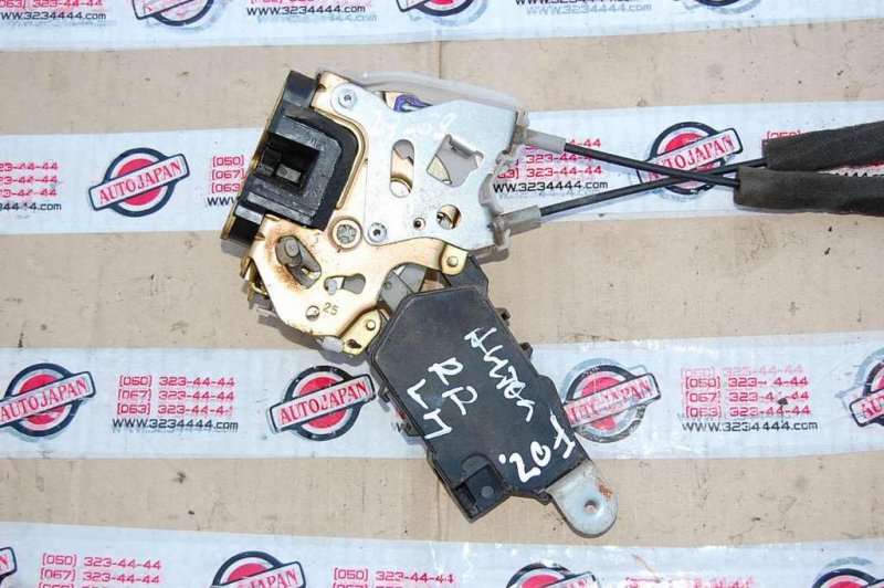 Запчасть замок двери задний левый SUBARU FORESTER SG 02-07 61034SA011 Б/У Замок двери задний левый SUBARU FORESTER SG 02-07 61034SA011 Б/У