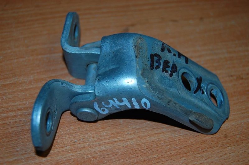 Петля двери верхняя передняя правая TOYOTA SOLARA 03-09 Б/У