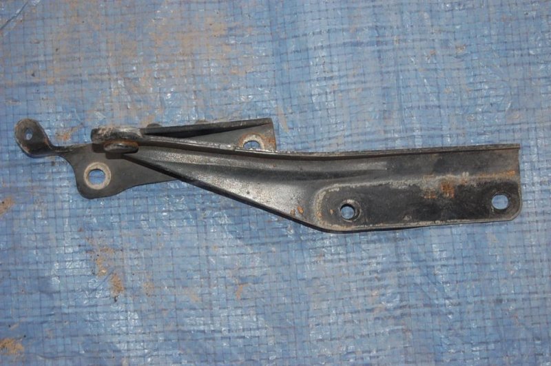 Петля капота левая FORESTER SG 02-07