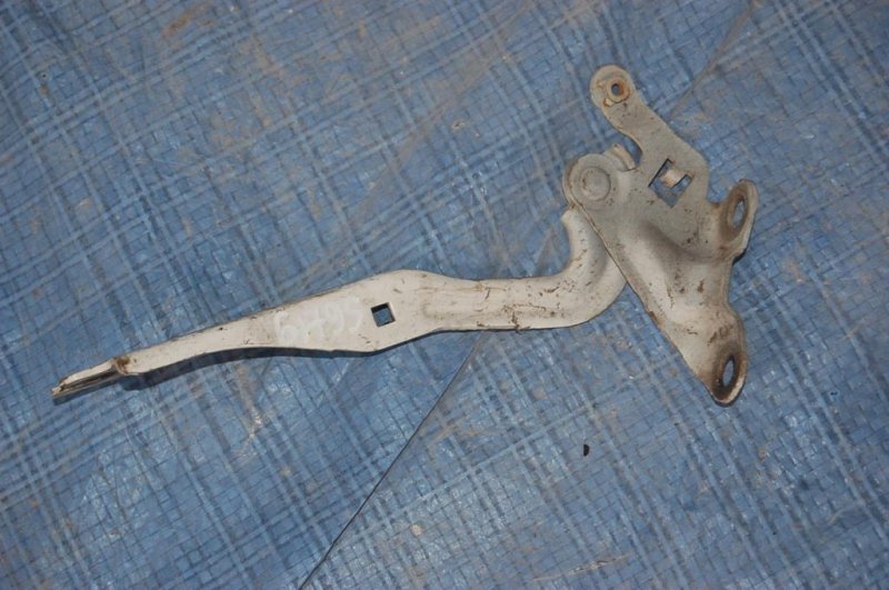 Петля капота левая MAZDA 626 GF 97-02 Б/У