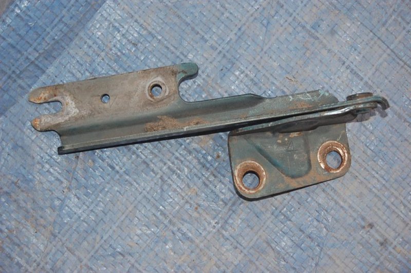 Петля капота левая 626 GE 91-97