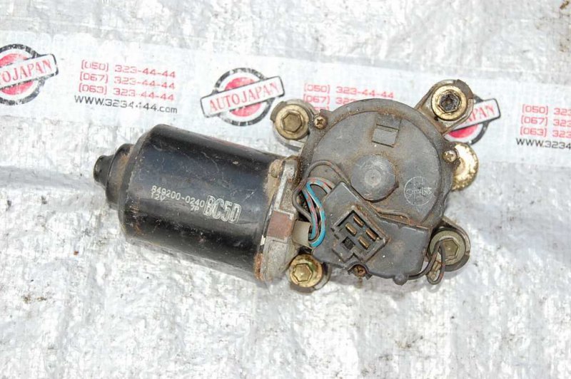 Моторчик стеклоочистителя передний 323 BA 94-97 Моторчик стеклоочистителя передний 323 BA 94-97