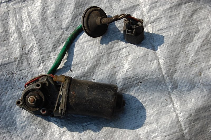 Моторчик стеклоочистителя передний HONDA ACCORD CE 95-98 Б/У