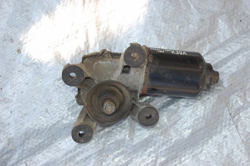 Моторчик стеклоочистителя передний RIO DC 2000-2005 Моторчик стеклоочистителя передний RIO DC 2000-2005