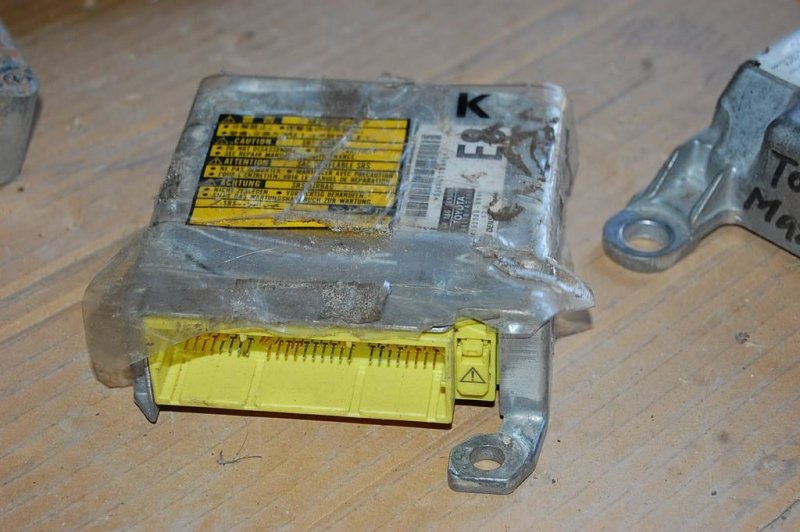 Блок управления AIRBAG TOYOTA PRIUS - 20 03-11 89170-47380 Б/У